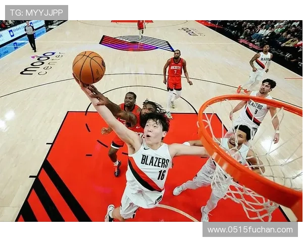 小杨最后时刻登场斯普利特状态低迷球队领先20分优势明显